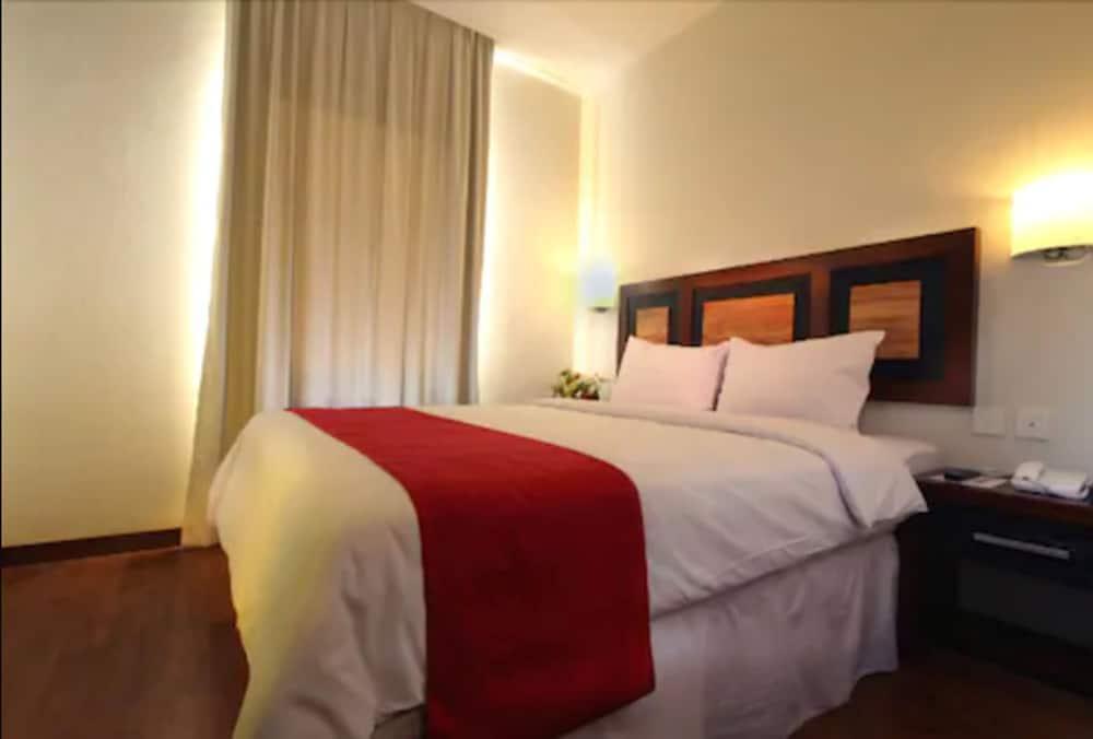 Lampion Hotel Solo Экстерьер фото