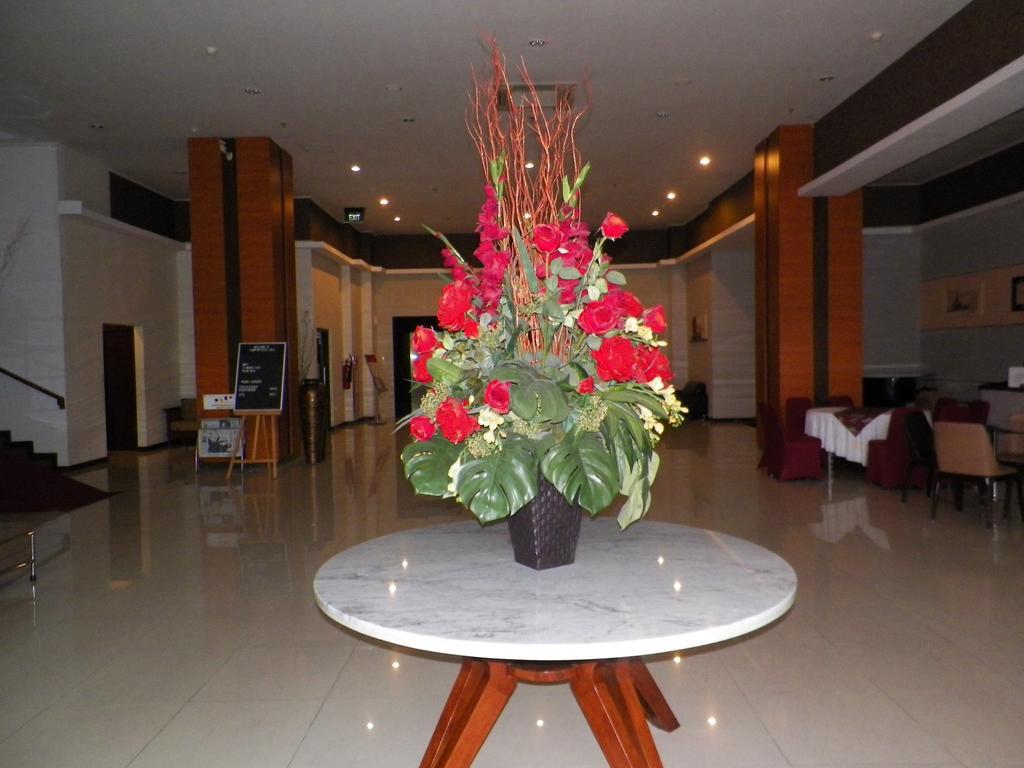 Lampion Hotel Solo Экстерьер фото
